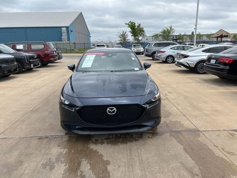 Used 2019 MAZDA MAZDA3 Hatchback w/ Preferred Package FWD image 5