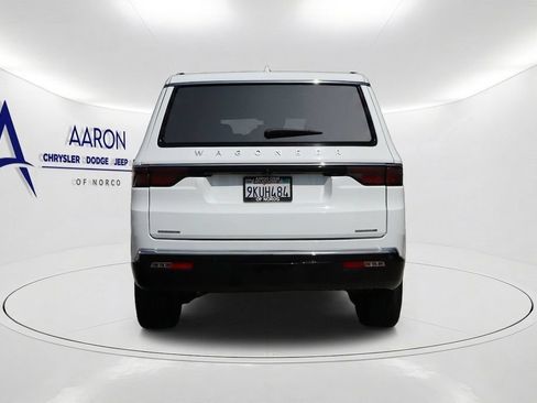 Used 2023 Jeep Wagoneer Series III w/ Rear Seat Video Group 1 AWD/4WD image 5