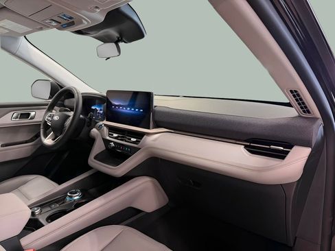 New 2026 Ford Explorer Active w/ Active Comfort Package AWD/4WD image 14