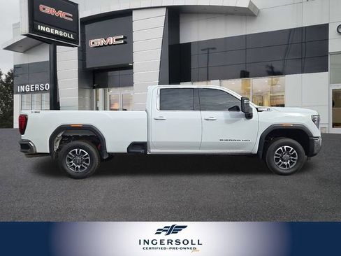 Used 2024 GMC Sierra 3500 SLE w/ SLE Convenience Package image 10