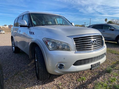 Used 2012 INFINITI QX56 4WD w/ Theater Pkg image 2
