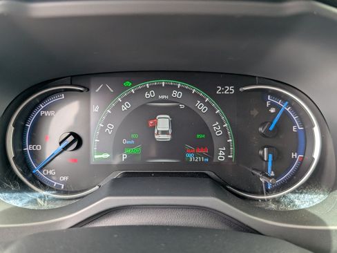 Used 2025 Toyota RAV4 LE AWD/4WD image 19
