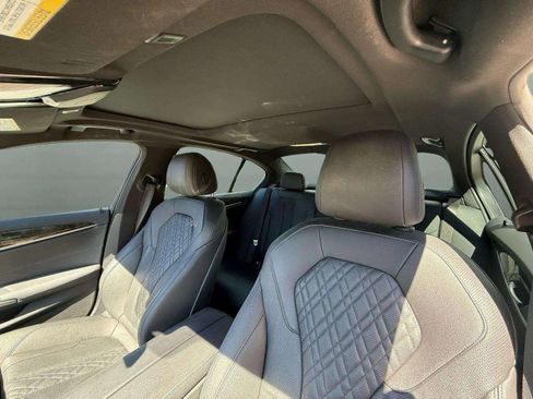 Used 2021 BMW 530i 530i w/ Premium Package image 27