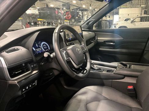 Used 2026 Toyota Grand Highlander AWD Hybrid image 8