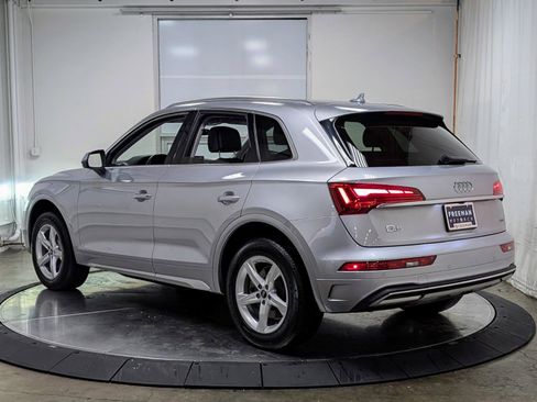 Used 2023 Audi Q5 Premium w/ Convenience Package image 7