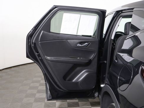 Used 2025 Chevrolet Blazer LT FWD image 17