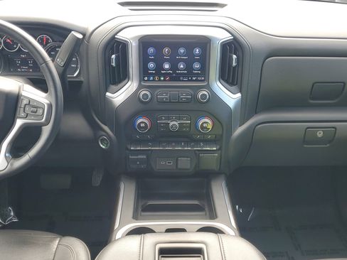 Used 2022 Chevrolet Silverado 1500 LT Trail Boss w/ LT Trail Boss Premium Package image 16