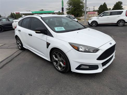 Used 2017 Ford Focus ST FWD image 2