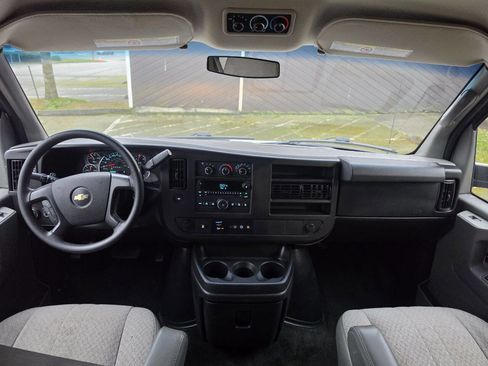 Used 2013 Chevrolet Express 2500 LT w/ LT Preferred Equipment Group image 9