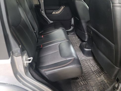 Used 2016 Jeep Wrangler Unlimited Sahara image 18