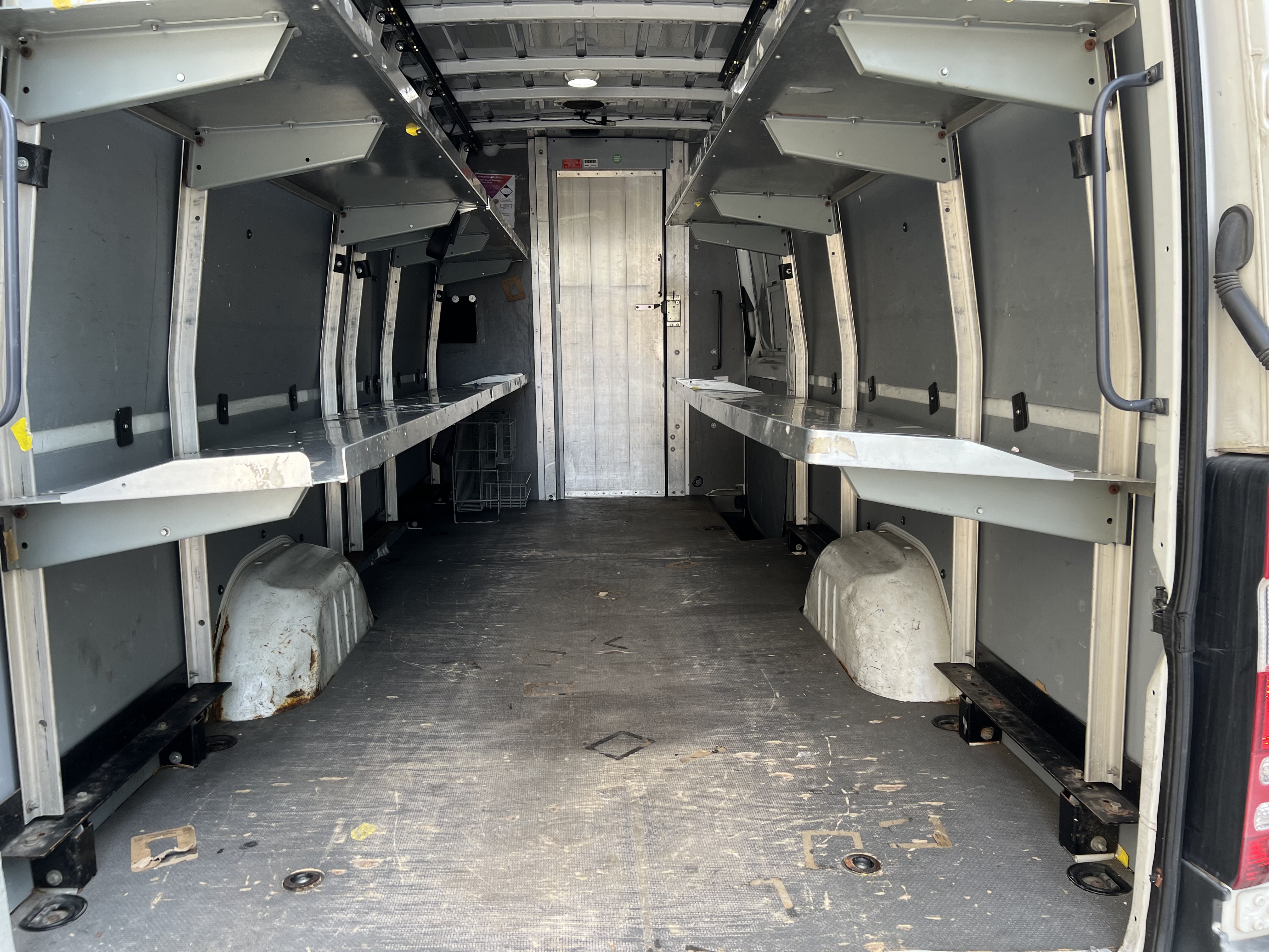 Used 2011 Mercedes-Benz Sprinter 2500 image 25