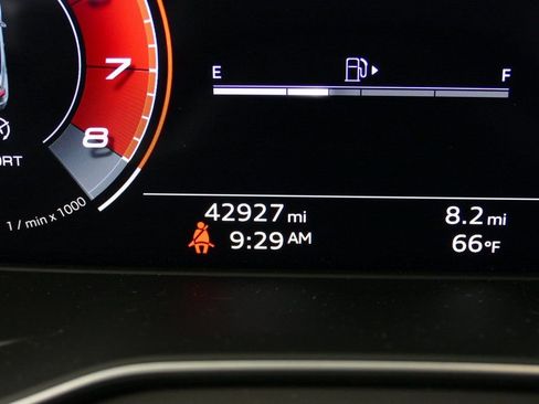 Used 2023 Audi SQ5 Premium Plus image 17