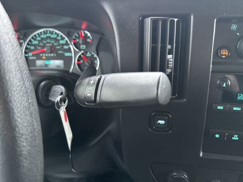 Used 2024 GMC Savana 2500 w/ Driver Convenience Package image 19