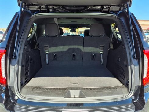 Used 2024 GMC Yukon XL SLE image 21