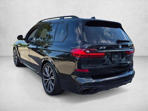 Used 2022 BMW X7 xDrive40i w/ M Sport Package AWD/4WD image 7