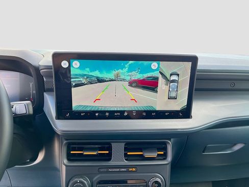 Used 2025 Ford Maverick Tremor image 14