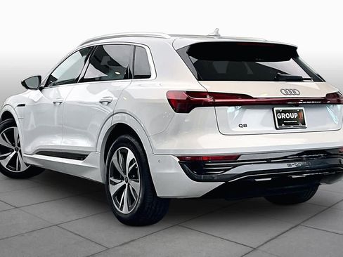 Used 2024 Audi Q8 e-tron Premium Plus w/ Premium Plus Package AWD/4WD image 10