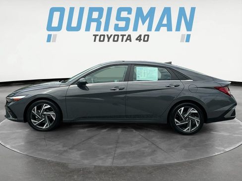Used 2025 Hyundai Elantra SEL FWD image 4