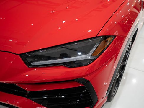 Used 2022 Lamborghini Urus AWD/4WD image 60
