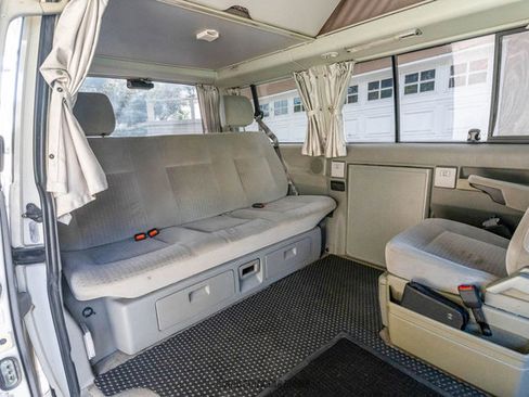 Used 2003 Volkswagen Eurovan MV image 45