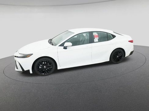 New 2026 Toyota Camry SE image 2