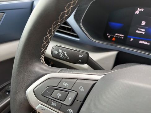 Used 2023 Volkswagen Taos SE w/ Black Wheel Package image 40