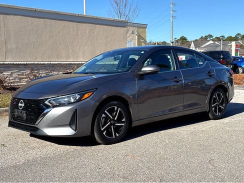 Certified 2024 Nissan Sentra SV image 3