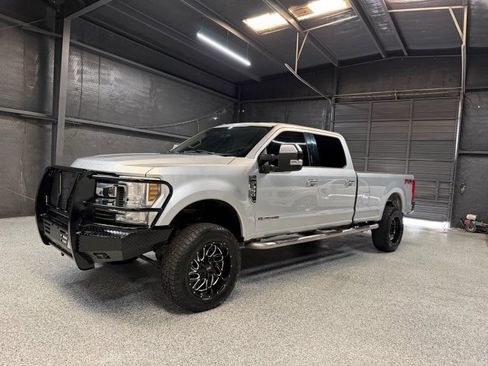 Used 2019 Ford F350 XLT w/ XLT Premium Package AWD/4WD image 1