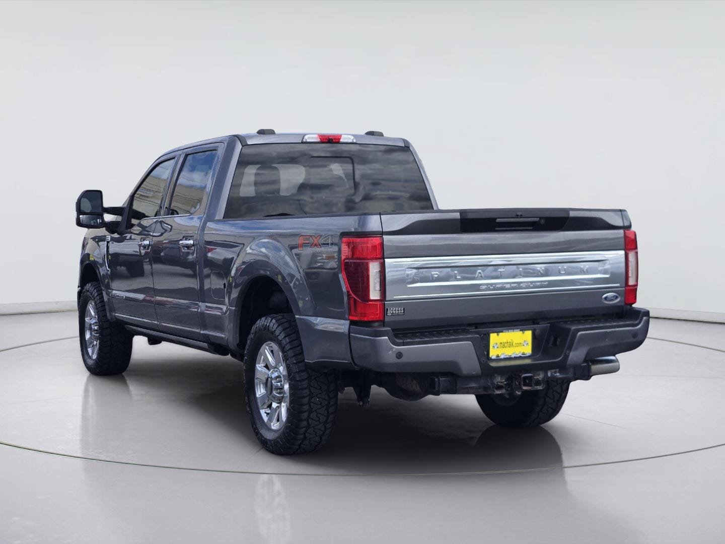 Used 2022 Ford F250 Platinum w/ FX4 Off-Road Package AWD/4WD image 6
