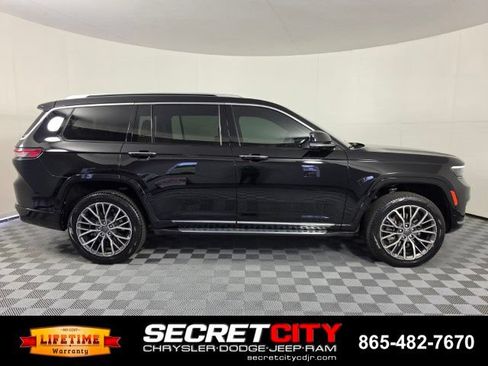 Used 2023 Jeep Grand Cherokee L Summit AWD/4WD image 8