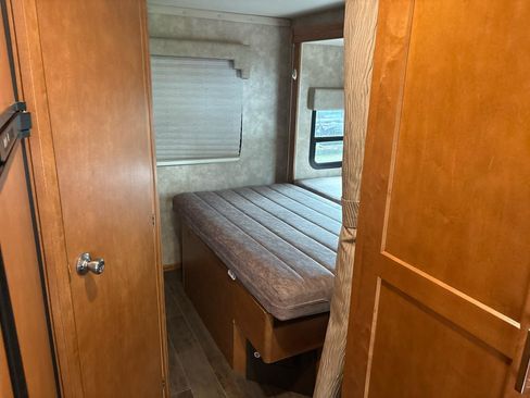 Used 2018 Ford E-350 and Econoline 350 Super Duty w/ Motorhome Prep Package RWD image 20
