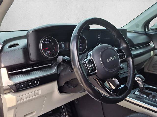 Used 2022 Kia Carnival LX FWD image 10