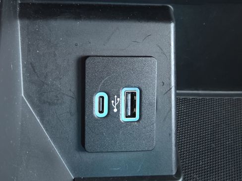 Used 2021 Ford F150 Lariat image 17