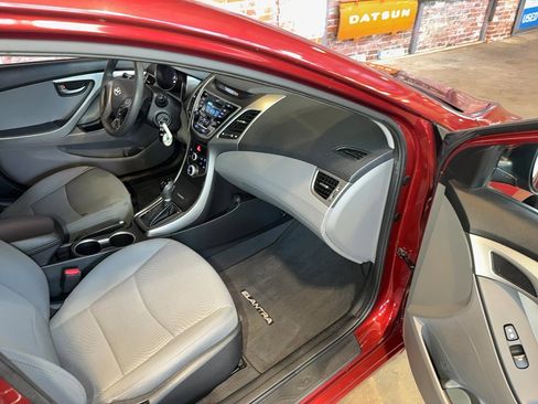 Used 2016 Hyundai Elantra SE image 76