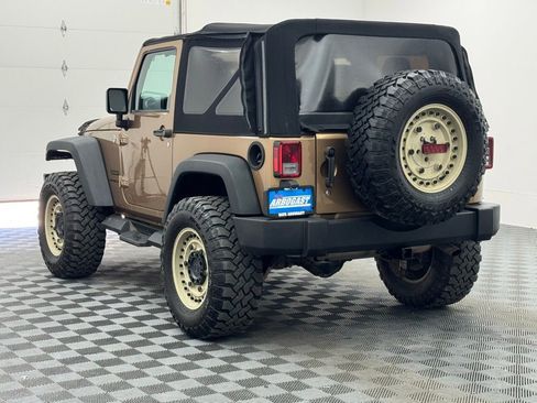 Used 2015 Jeep Wrangler Sport w/ Quick Order Package 24S AWD/4WD image 8