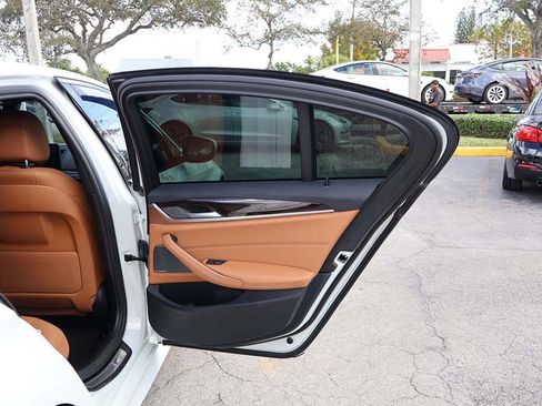 Used 2023 BMW 530i w/ M Sport Package image 28