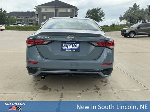 New 2025 Nissan Sentra SR w/ Trunk Package image 4
