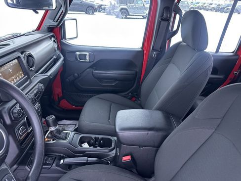 Used 2023 Jeep Gladiator Sport image 12