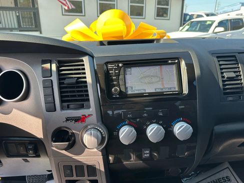 Used 2012 Toyota Tundra SR5 w/ SR5 Pkg image 20