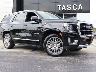 Used 2024 GMC Yukon SLT w/ SLT Luxury Package