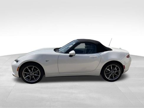 Used 2022 MAZDA MX-5 Miata Grand Touring RWD image 8