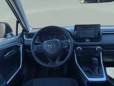 Used 2021 Toyota RAV4 XLE image 9