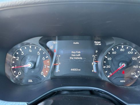 Used 2025 Jeep Compass Latitude AWD/4WD image 39