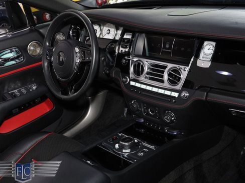 Used 2021 Rolls-Royce Dawn image 26