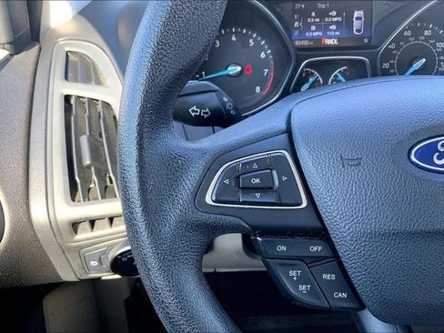 Used 2018 Ford Focus SE image 18