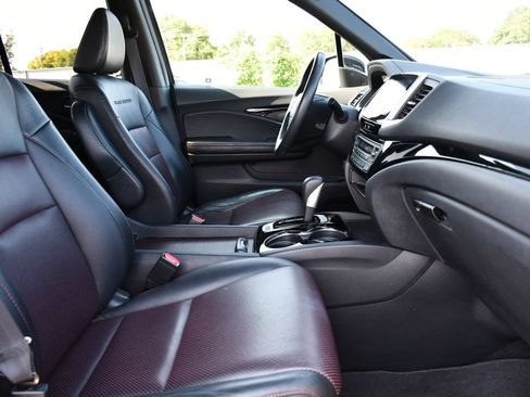 Used 2017 Honda Ridgeline Black Edition image 31