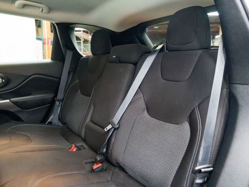 Used 2020 Jeep Cherokee Latitude image 26