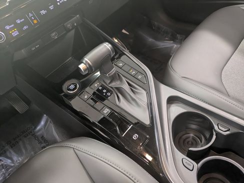 Certified 2024 Kia Niro EX image 15