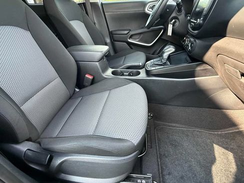 Used 2024 Kia Soul LX FWD image 20