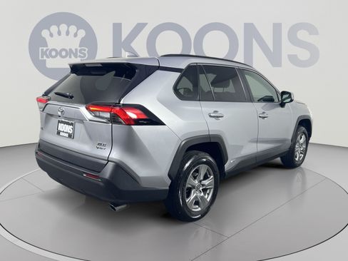 Used 2025 Toyota RAV4 XLE AWD/4WD image 5